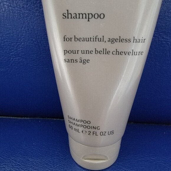 Living Proof Timeless Shampoo Sealed - Picture 2 of 6